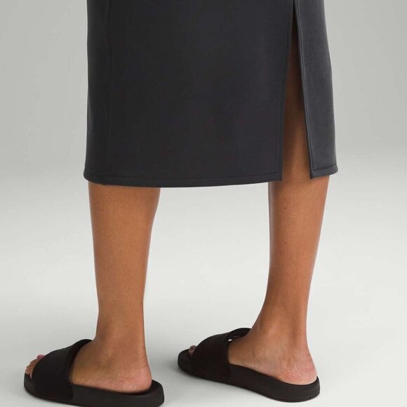 **NWT Lululemon Softstreme High-Rise Midi Skirt | Black | Size 2** - Picture 6 of 10